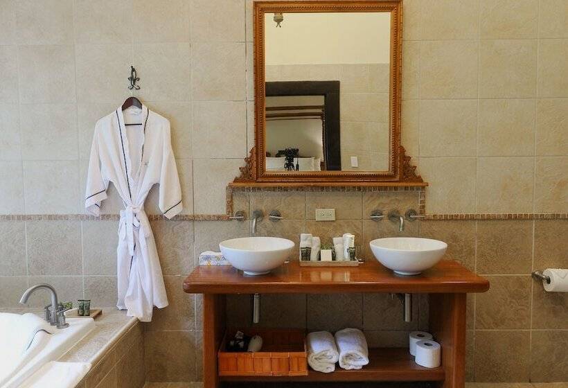 호텔 The Riverside Inn