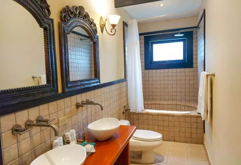 Hotel The Riverside Inn