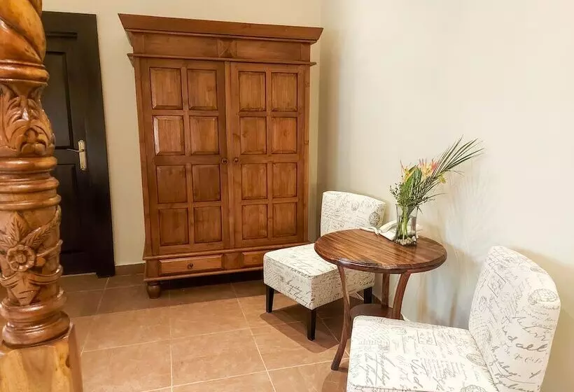 Hotel The Riverside Inn