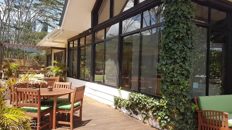 هتل The Riverside Inn