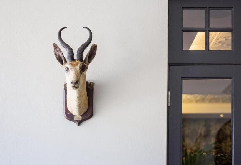 Отель The Winston