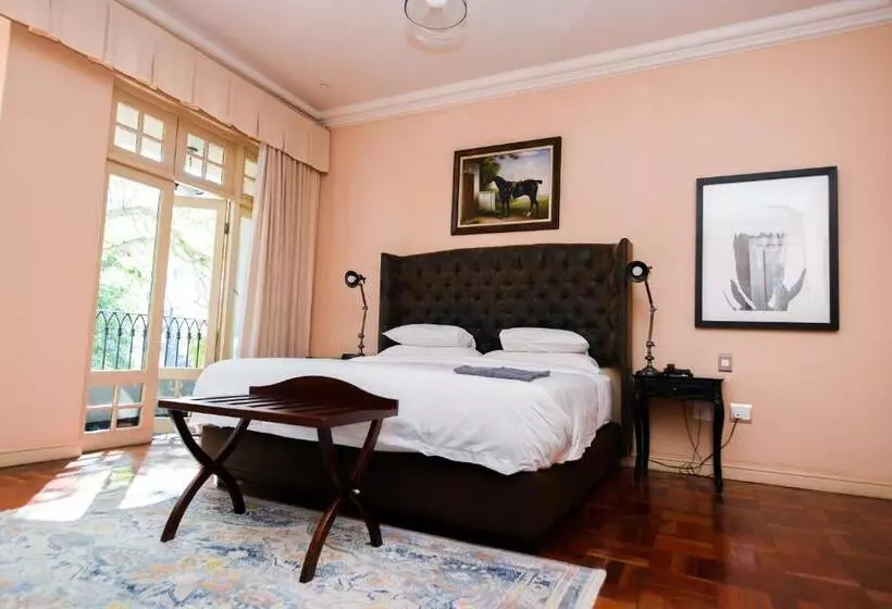 ホテル The Winston