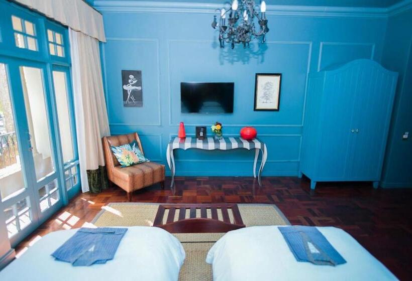 Отель The Winston