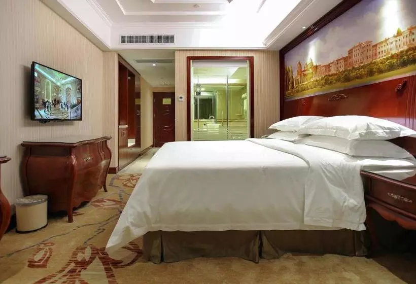Vienna Hotel Shenzhen Minzhi Branch