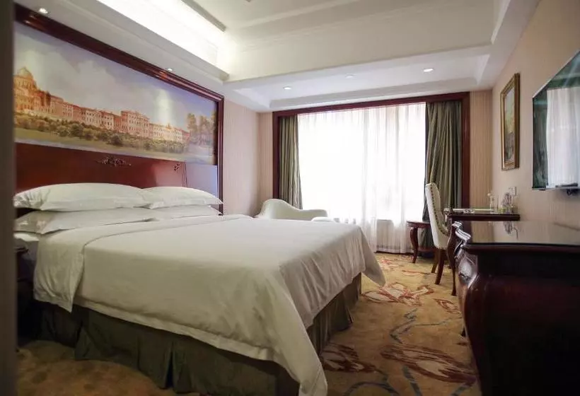 Vienna Hotel Shenzhen Minzhi Branch