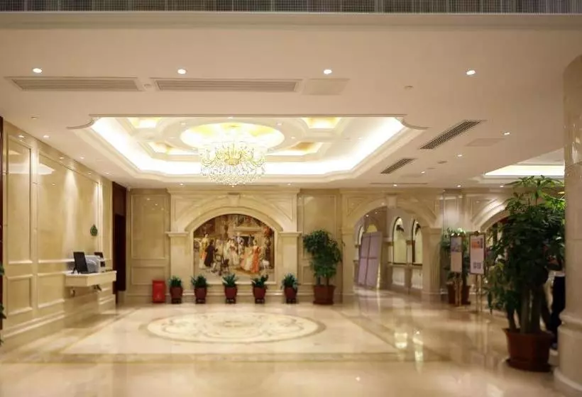 Vienna Hotel Shenzhen Minzhi Branch