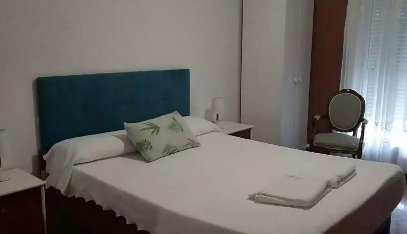 Aamiaismajoitus (B&B) Alojamiento Casa León