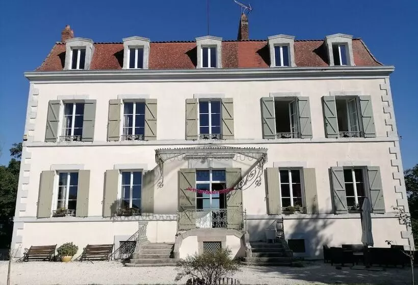 Aamiaismajoitus (B&B) Domaine De Savignac