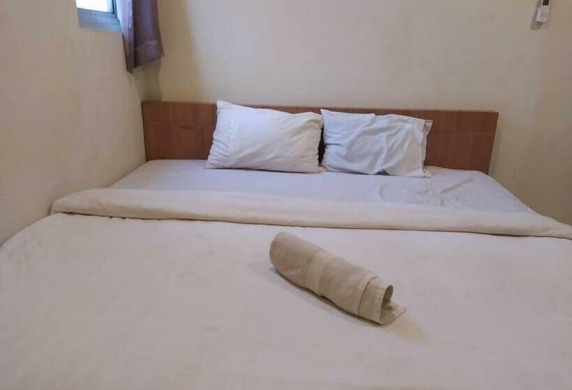 Hotel Reddoorz At Kartini Residence Semarang