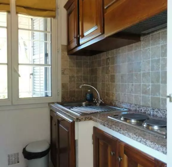 Villa Playa Del Sol   B2