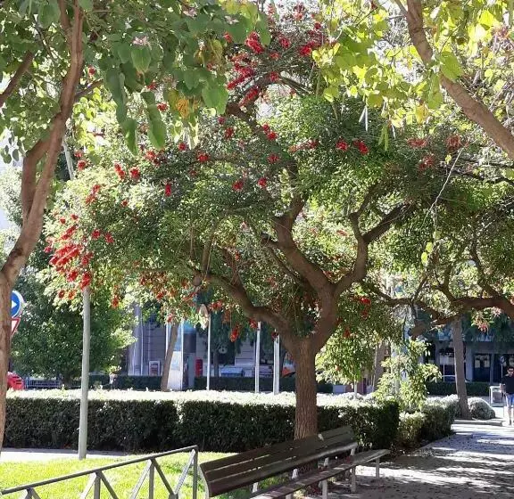 ベッドアンドブレックファースト Chambres D Hôtes Chez Catherine A Reus Chambre Bord De Mer Avec Salle De Bains Privée