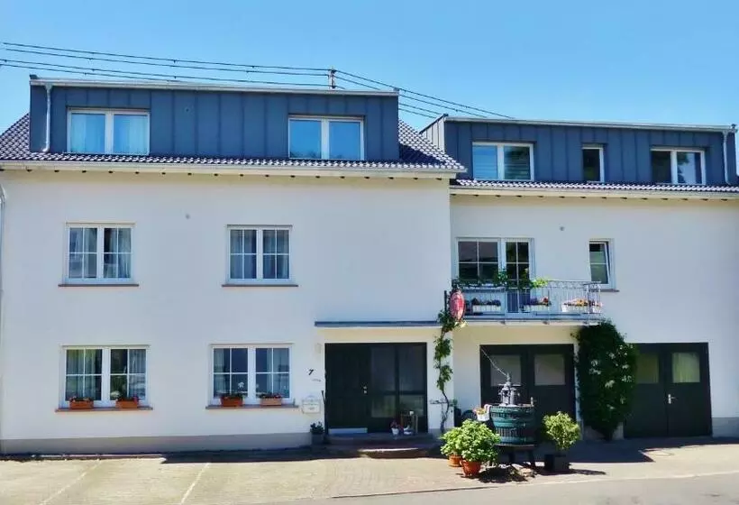 ベッドアンドブレックファースト Gästehaus Schwaab