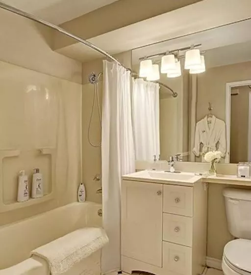 Eclectic Downtown & Cap Hill King Bed & Kitchen