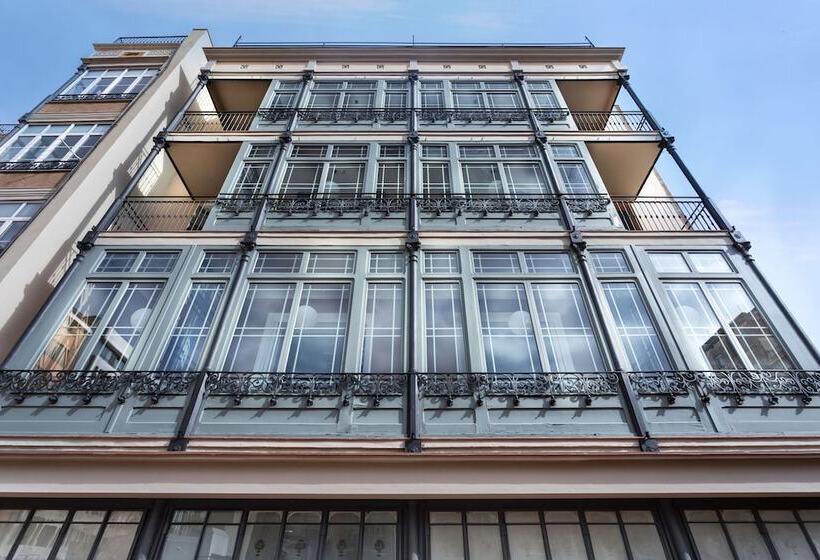 هتل One Shot Aragó