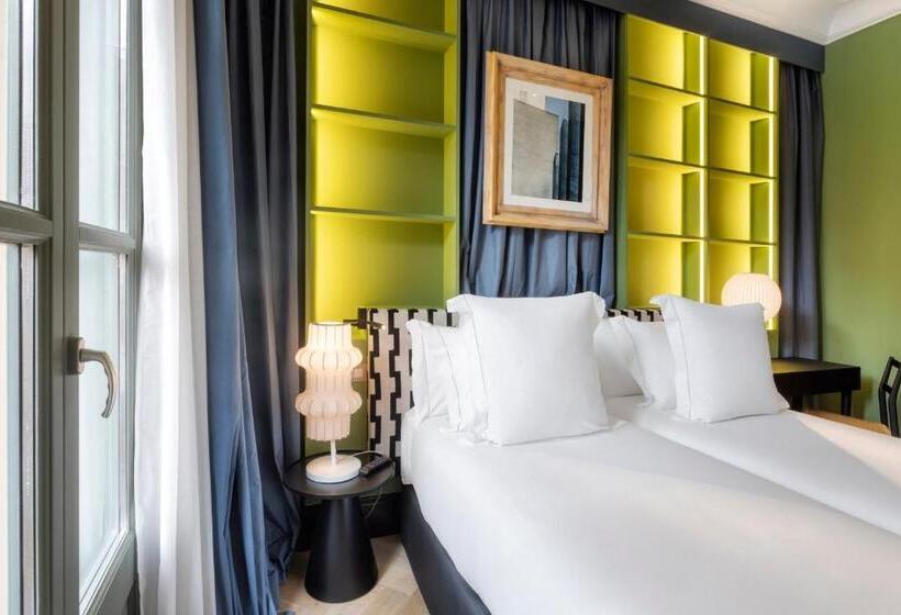 هتل One Shot Aragó