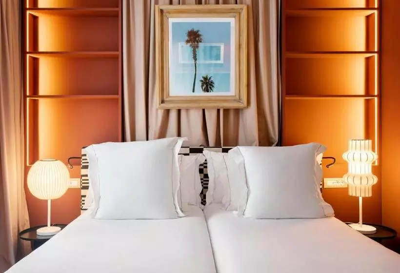 هتل One Shot Aragó