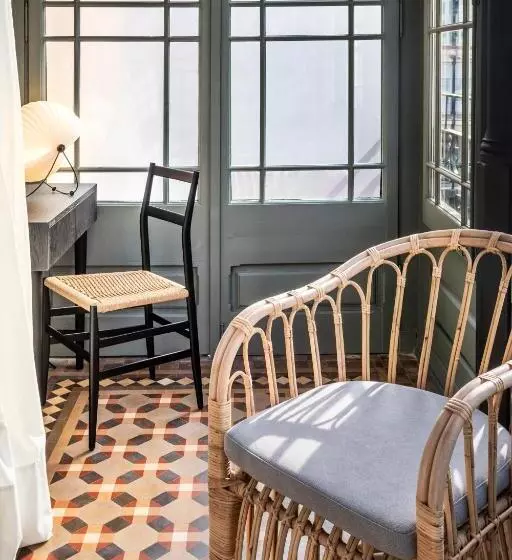 هتل One Shot Aragó