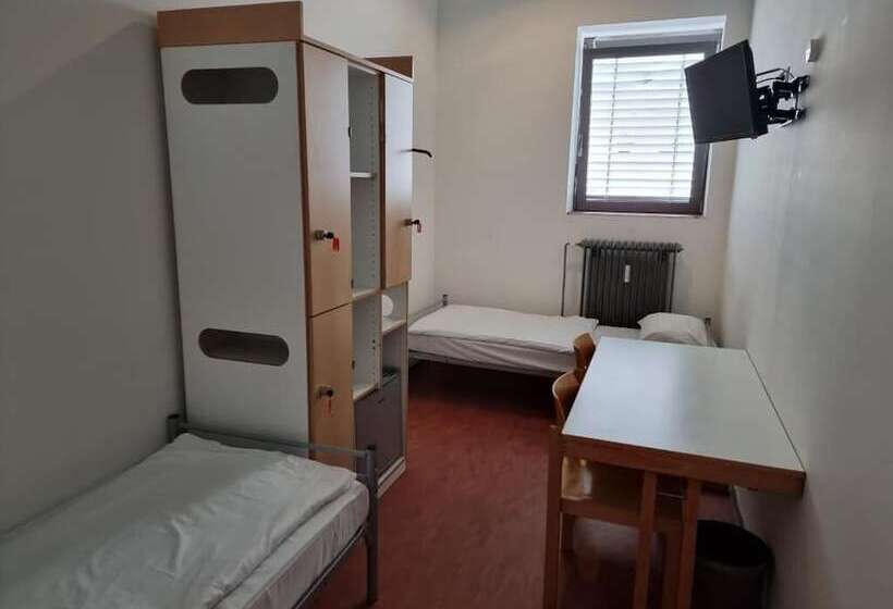 Laola Living   Hostel