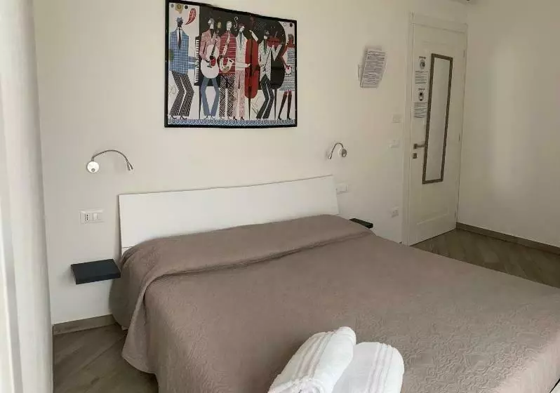 ペンション Domoblu Camere In Centro