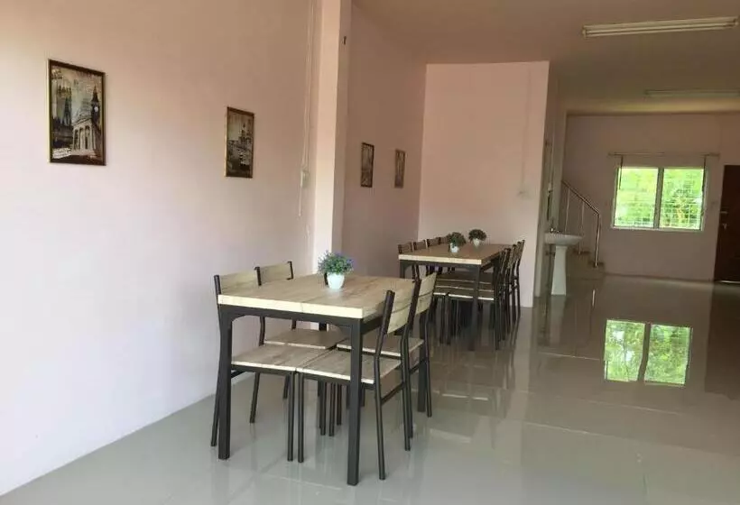 Retkeilymaja Connexion