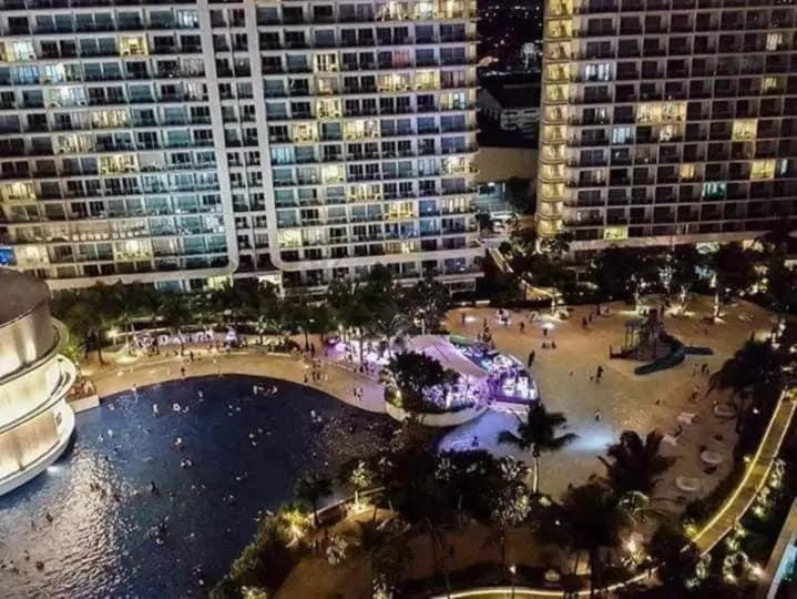 Azure Urban Resort A4 Near Airport Mall With Wavepool