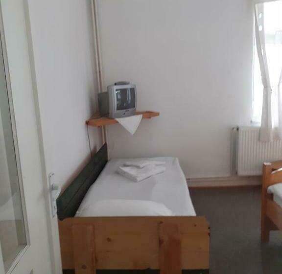 تختخواب و صبحانه Manyi Villa