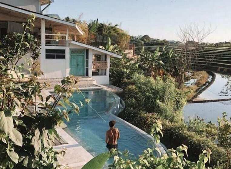 בית מלון כפרי Boho Canggu