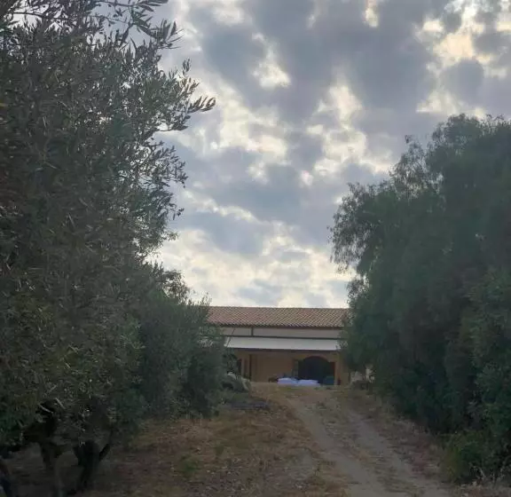 پانسیون Agrialma