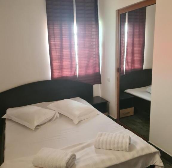 بنسيون Camere De închiriat Duly Costinești