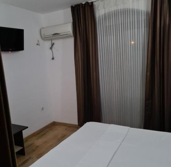 بنسيون Camere De închiriat Duly Costinești