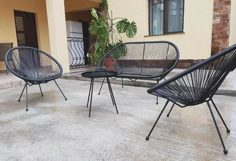 ペンション The Sweet House