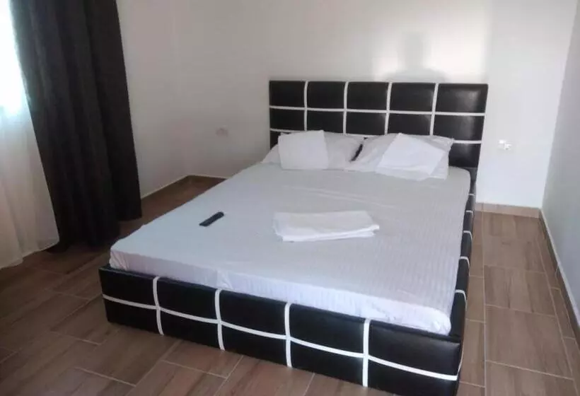 ペンション The Sweet House