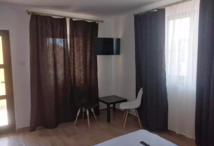 ペンション The Sweet House