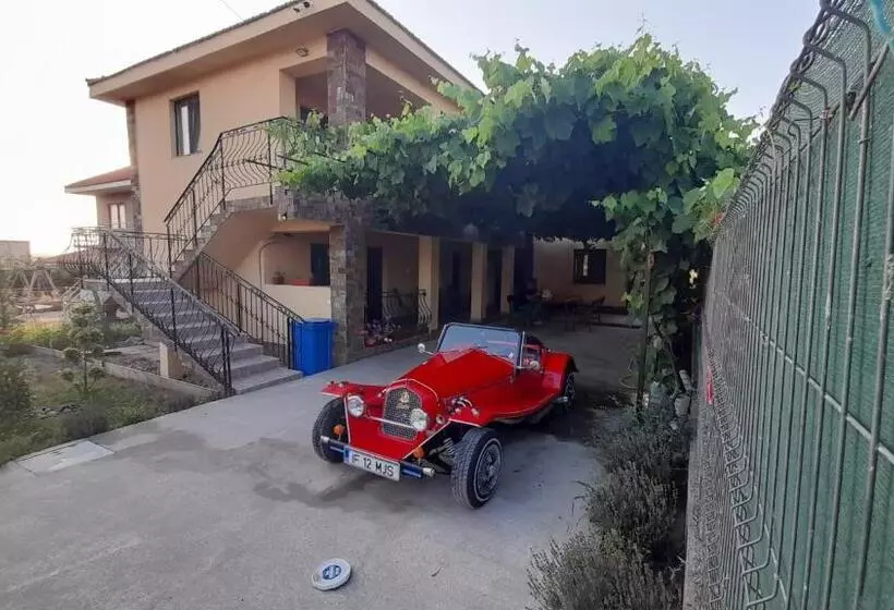 ペンション The Sweet House