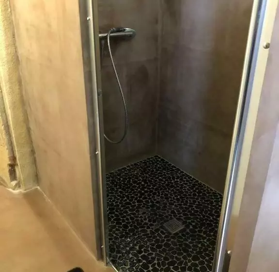 Aamiaismajoitus (B&B) Chambre Troglodytique Villa Marie Louise