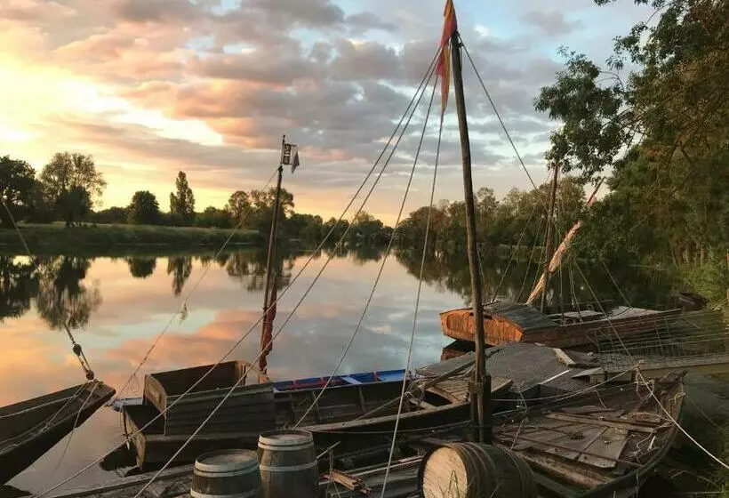 Aamiaismajoitus (B&B) Chambre Troglodytique Villa Marie Louise