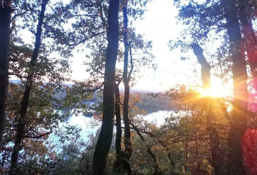 Aamiaismajoitus (B&B) Chambre Troglodytique Villa Marie Louise
