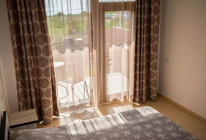 ペンション Sea View Vama Veche   Adults Only