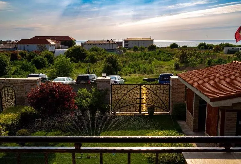 ペンション Sea View Vama Veche   Adults Only
