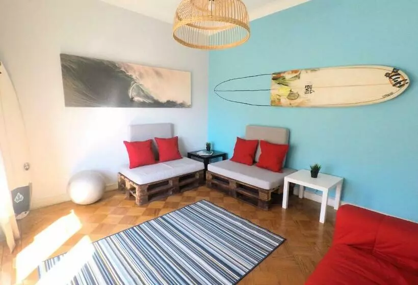 ユースホステル Espinho Surf House