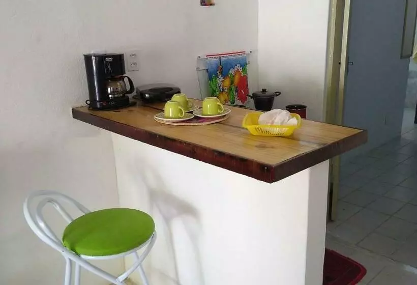 ユースホステル Quitinetes Beira Rio