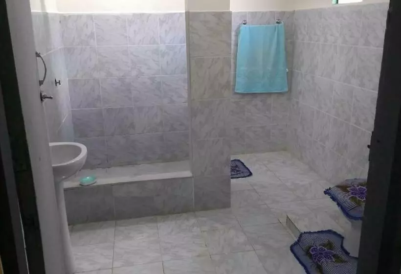 ユースホステル Quitinetes Beira Rio