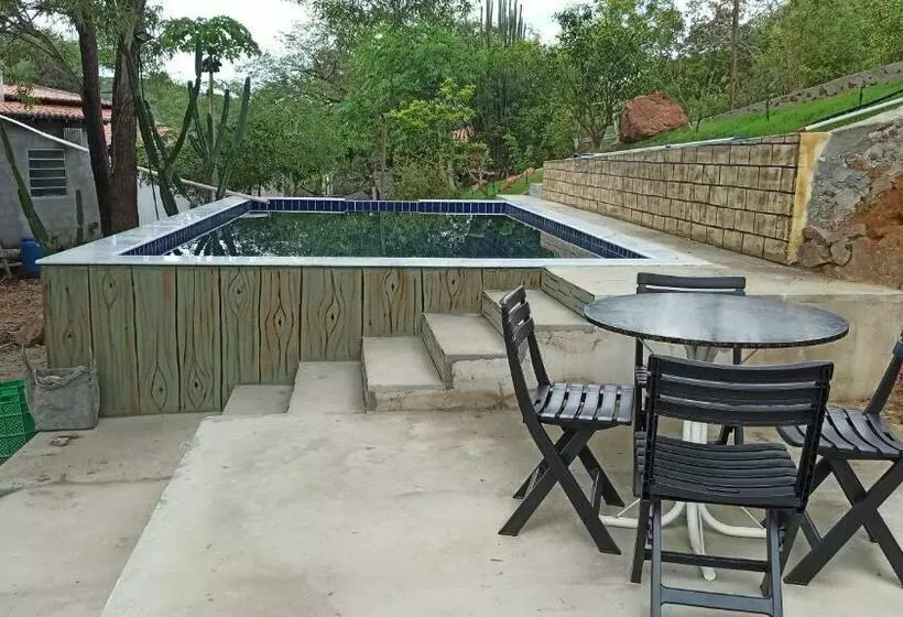 ユースホステル Quitinetes Beira Rio