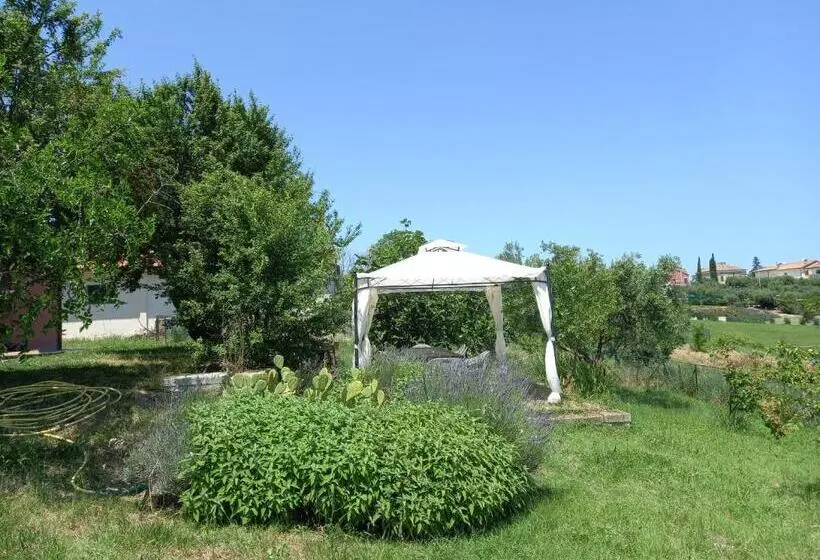 Aamiaismajoitus (B&B) Casa Rosa