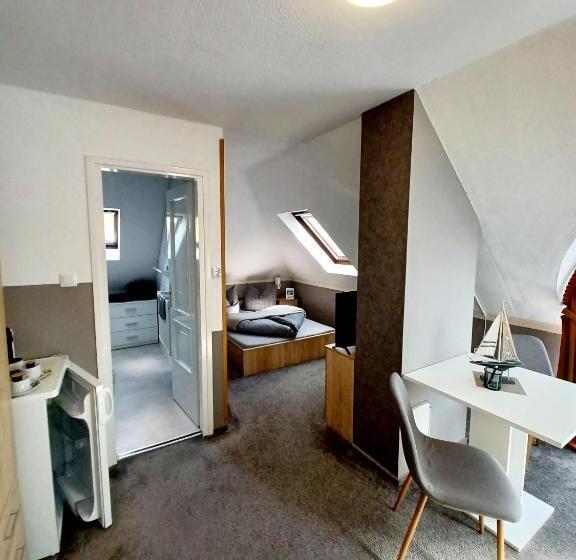 مبيت وإفطار Margret Haus