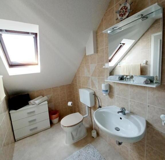 مبيت وإفطار Margret Haus