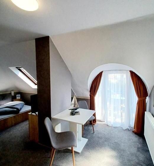 مبيت وإفطار Margret Haus