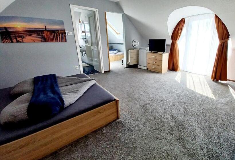 مبيت وإفطار Margret Haus