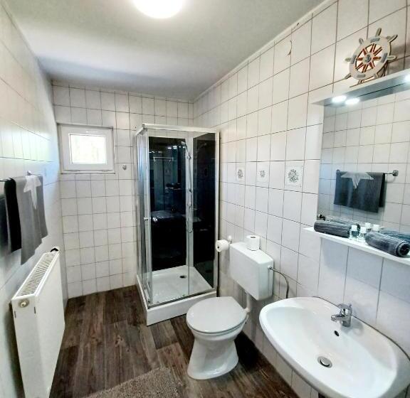 مبيت وإفطار Margret Haus