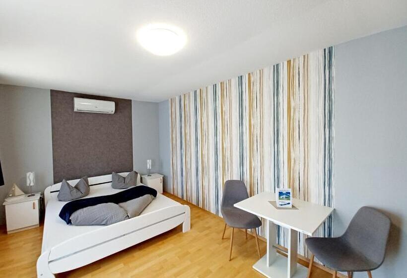 مبيت وإفطار Margret Haus